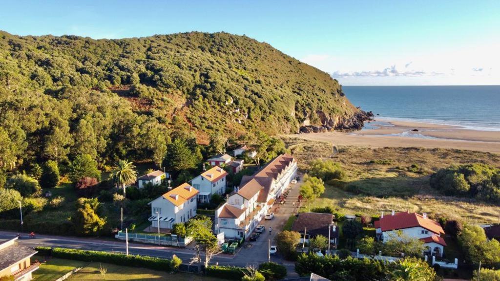 Hostal De Berria Santoña Extérieur photo